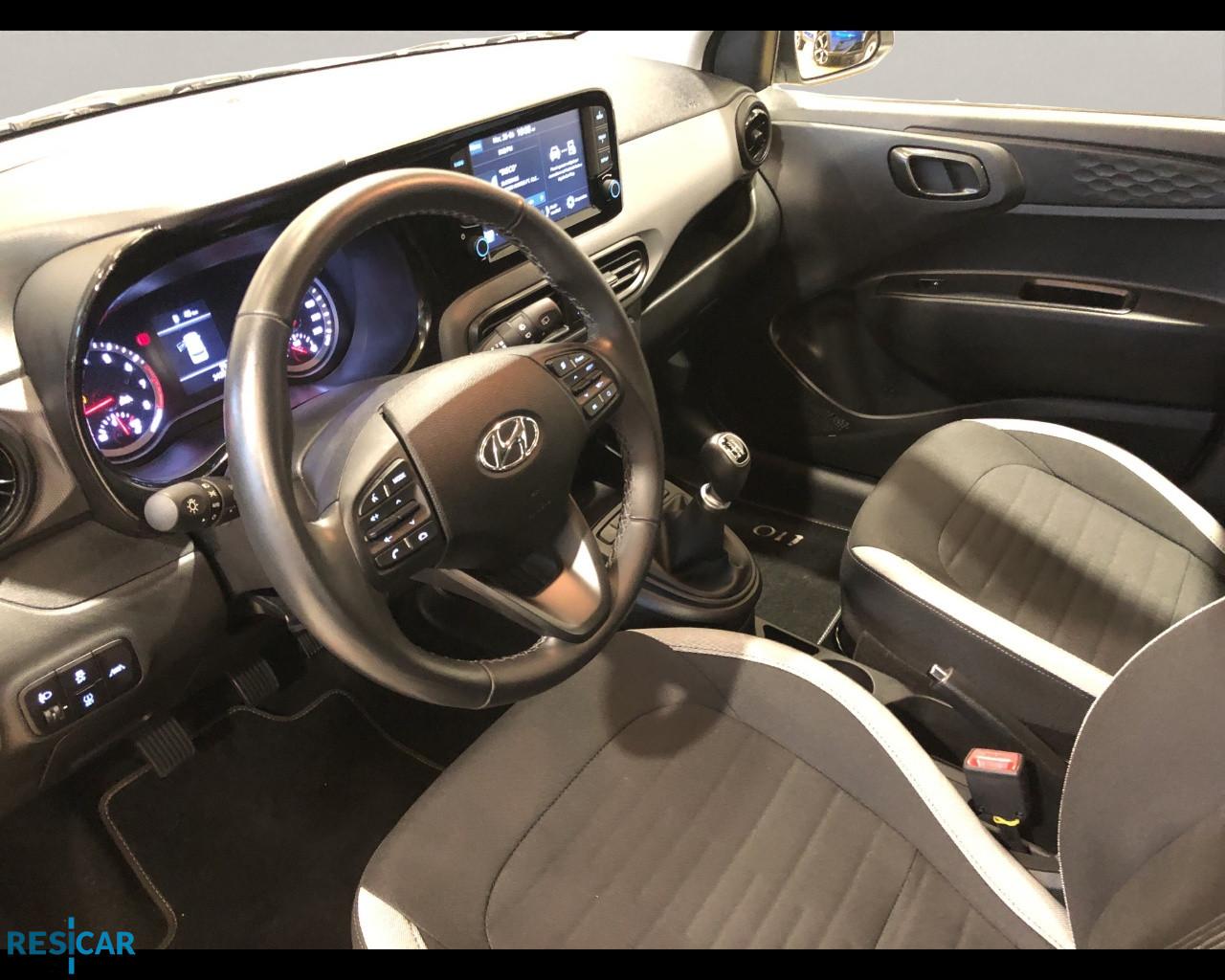 HYUNDAI i10 1.0 mpi Tech Connect Pack