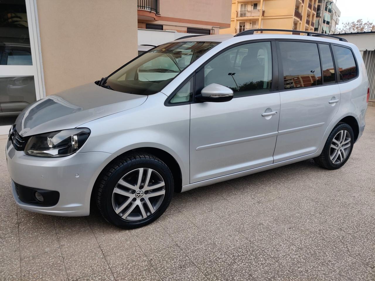 VOLKSWAGEN Touran 1.6 Diesel 7 POSTI