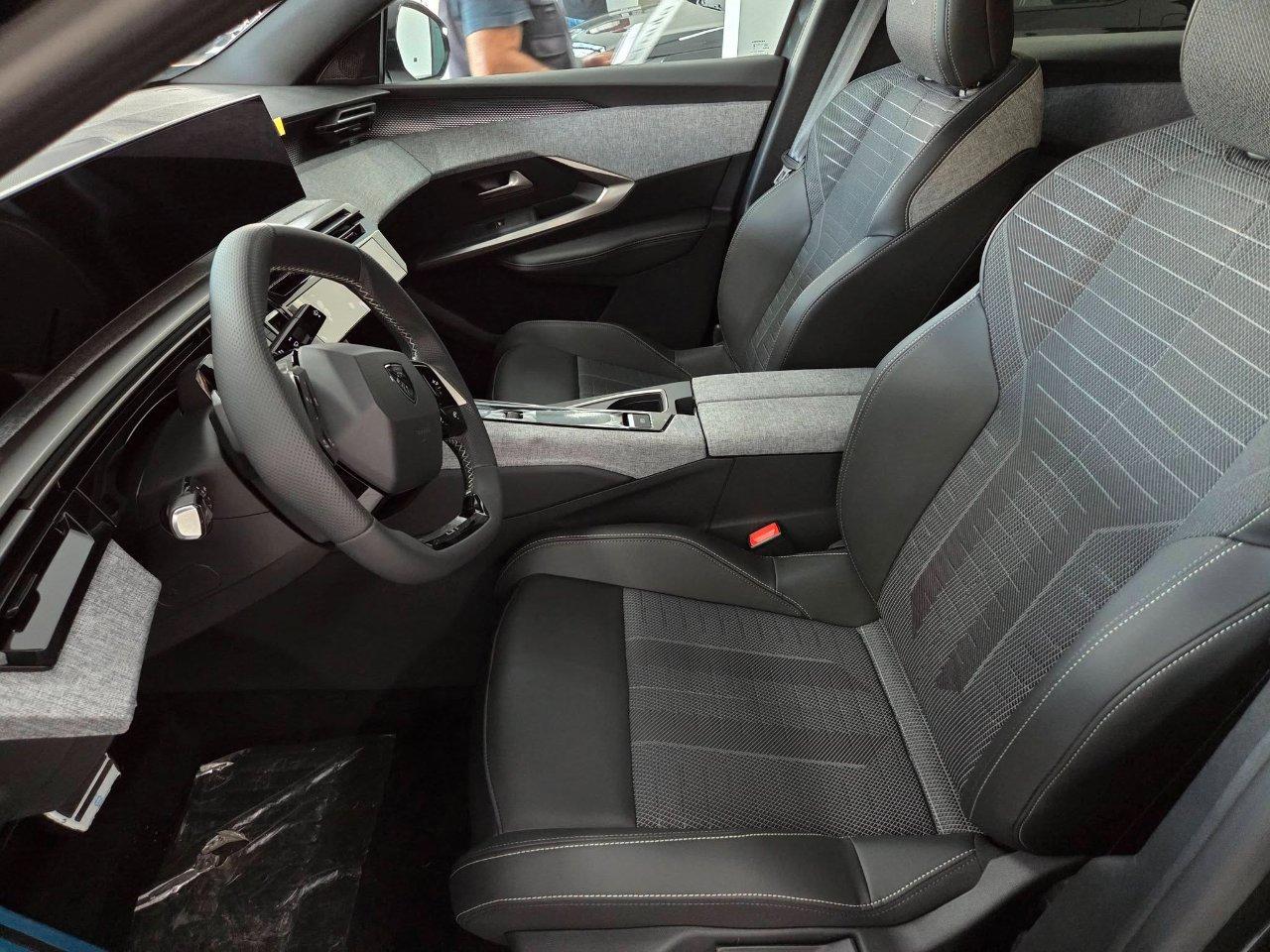 Peugeot 3008 3008 1.2 hybrid GT 145cv e-dcs6