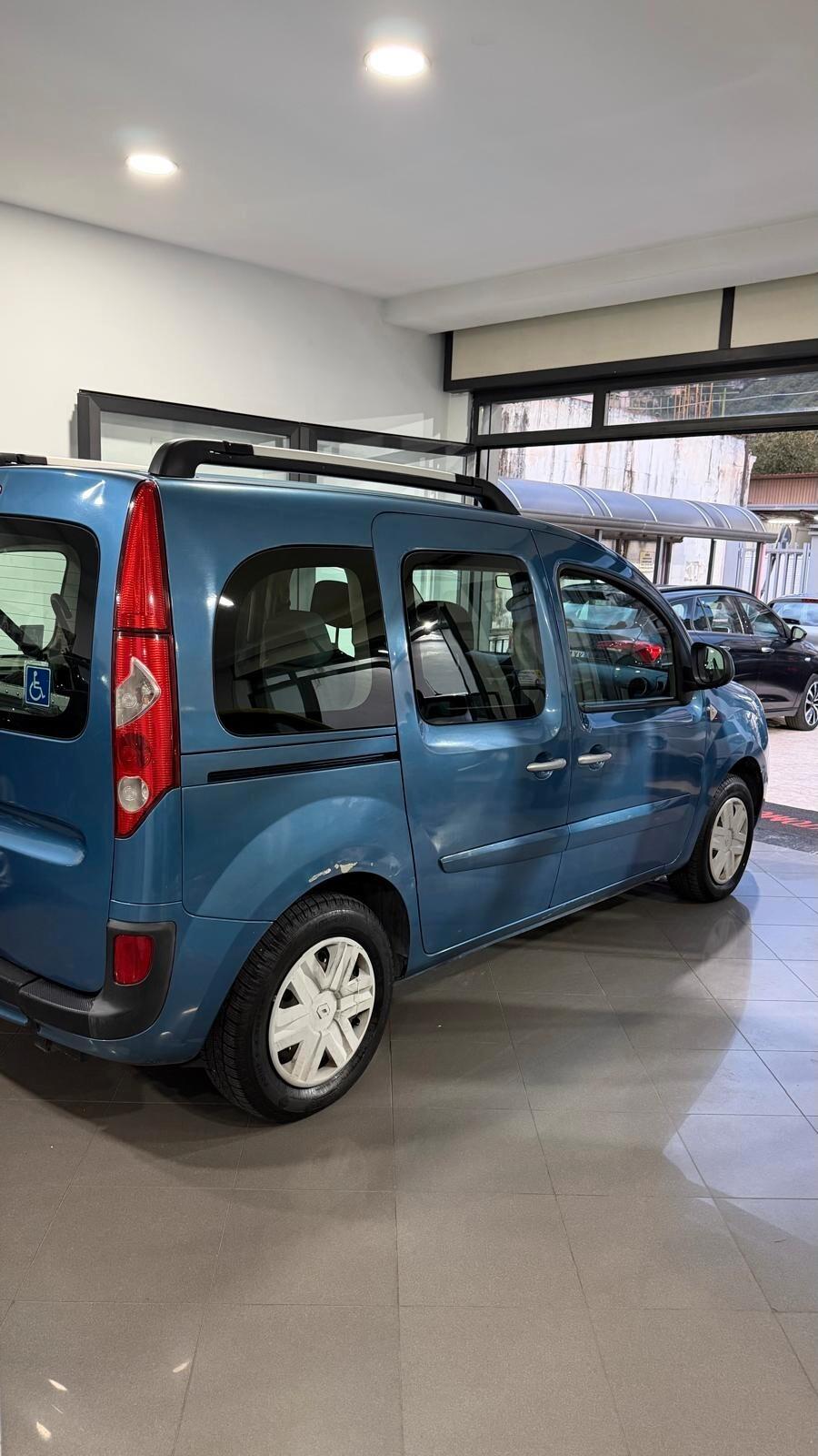 Renault Kangoo 1.5 dCi 90CV Trasporto Disabili con pedana