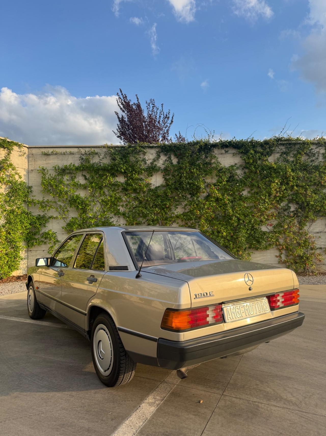 Mercedes-benz 190 2.0 E