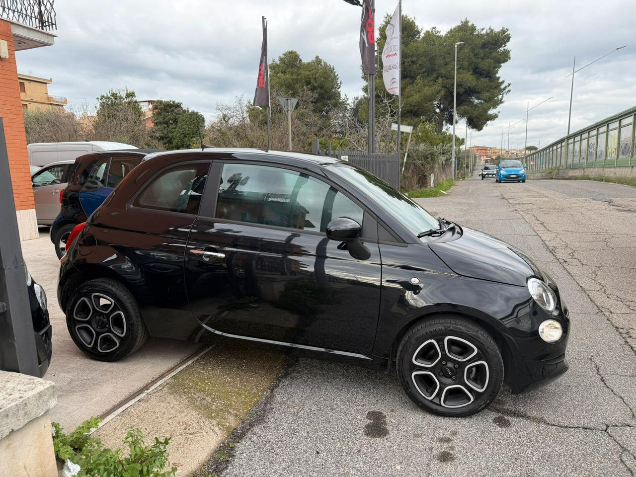 Fiat 500 1.0 Hybrid Red