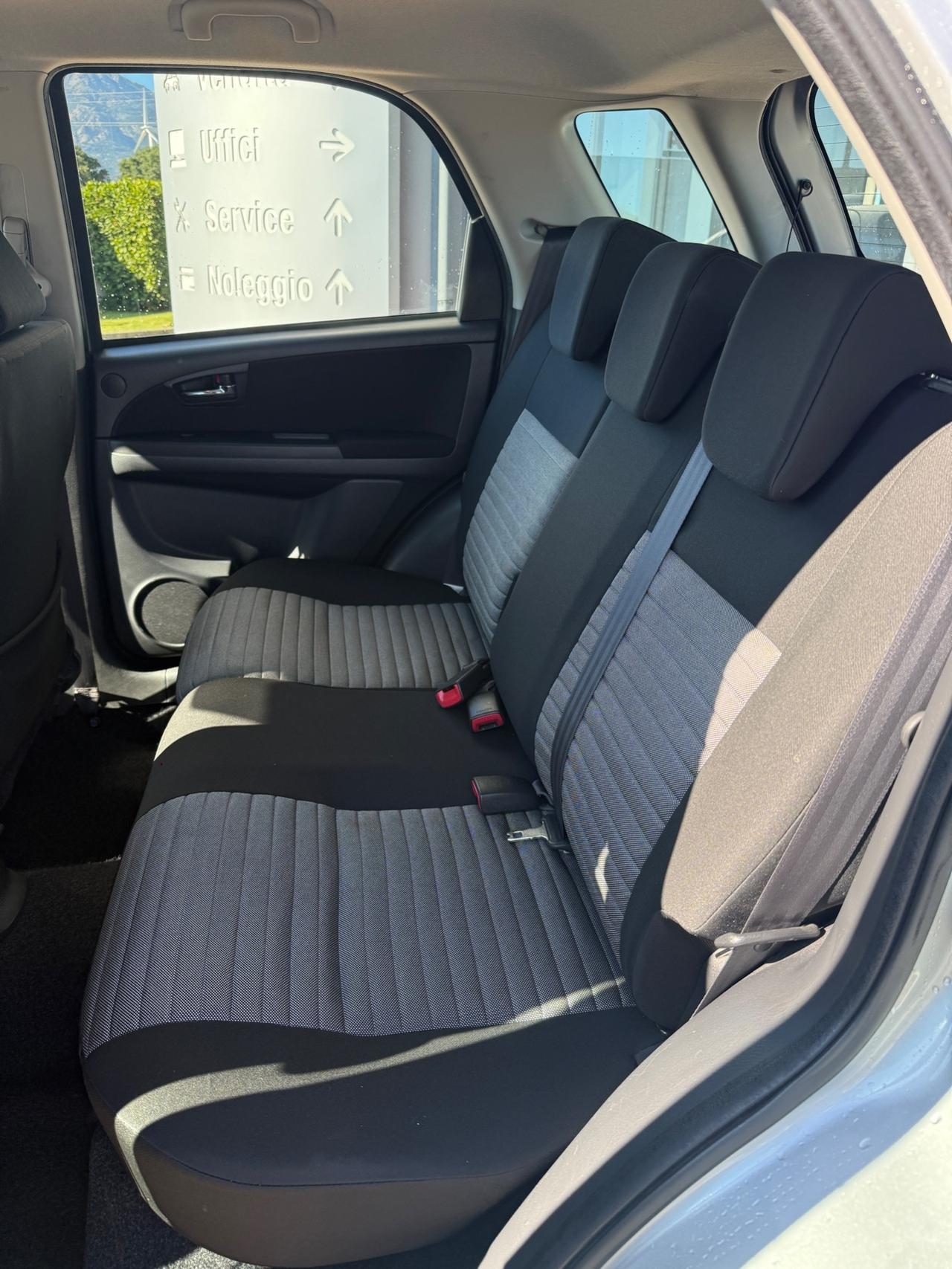 Fiat Sedici 2.0 MJT 16V DPF 4x4 Emotion MY13"