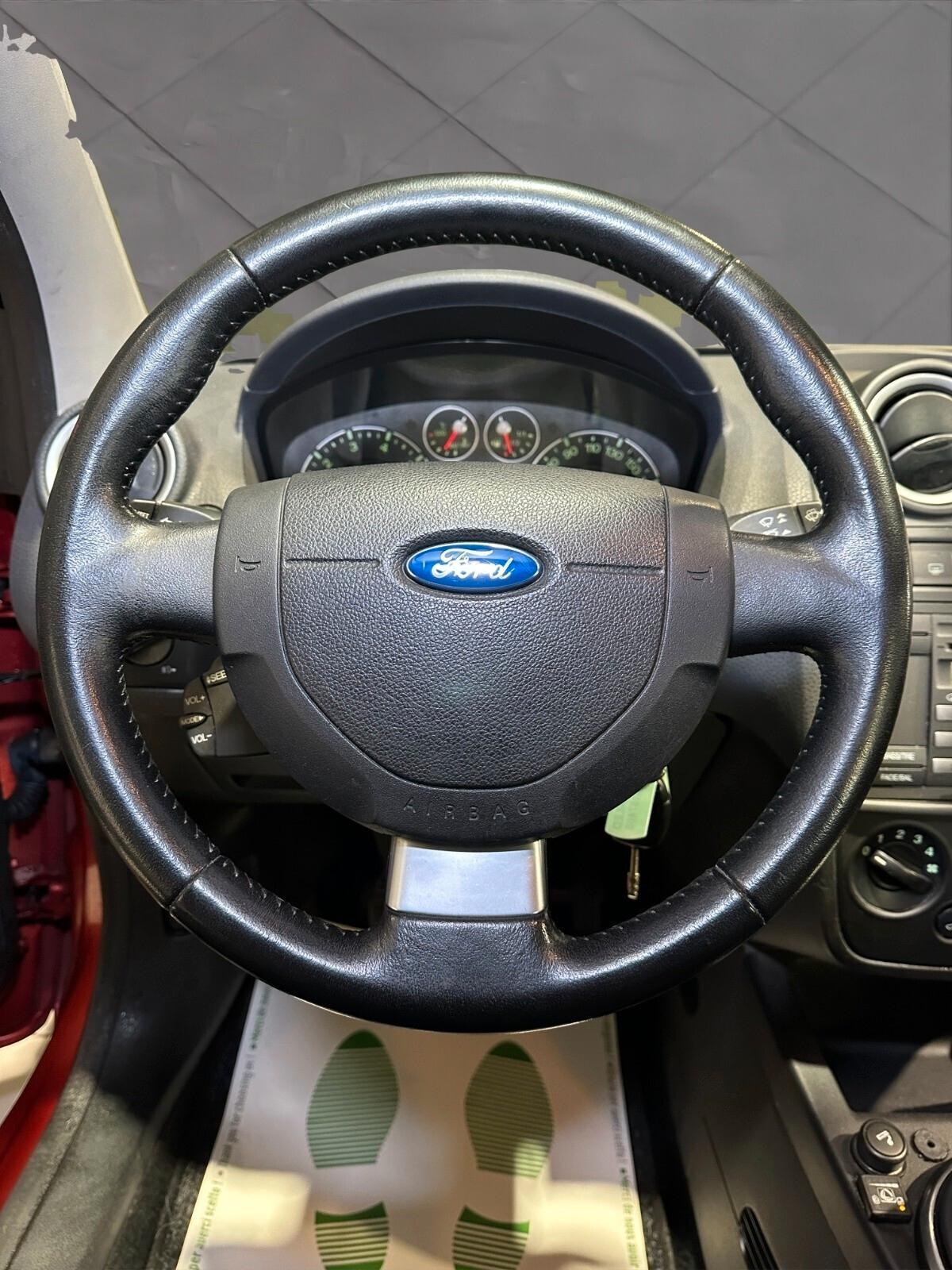 Ford Fiesta 1.2 16V 5p. Ghia GPL