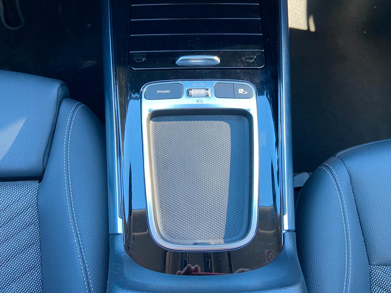 Mercedes-Benz GLA 180d Progressive Advanced auto