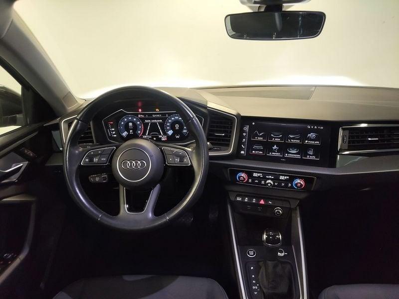 Audi A1 A1 Sportback 30 1.0 tfsi Identity Black 110cv s-tronic