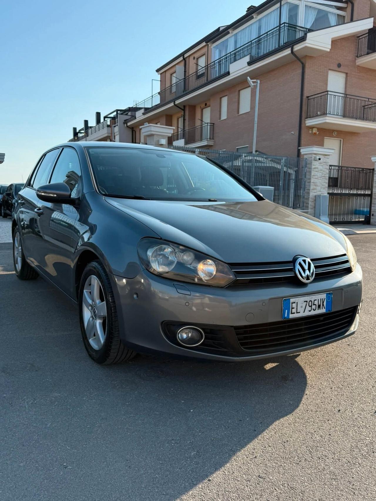 Volkswagen Golf 1.6 TDI DPF 3p. Highline