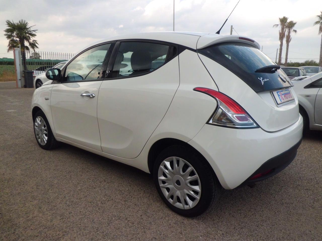 Lancia Ypsilon 1.3 MJT 16V 95 CV 5 porte S&S Platinum DISPONIBILITA' 2 PEZZI COLORE NERO