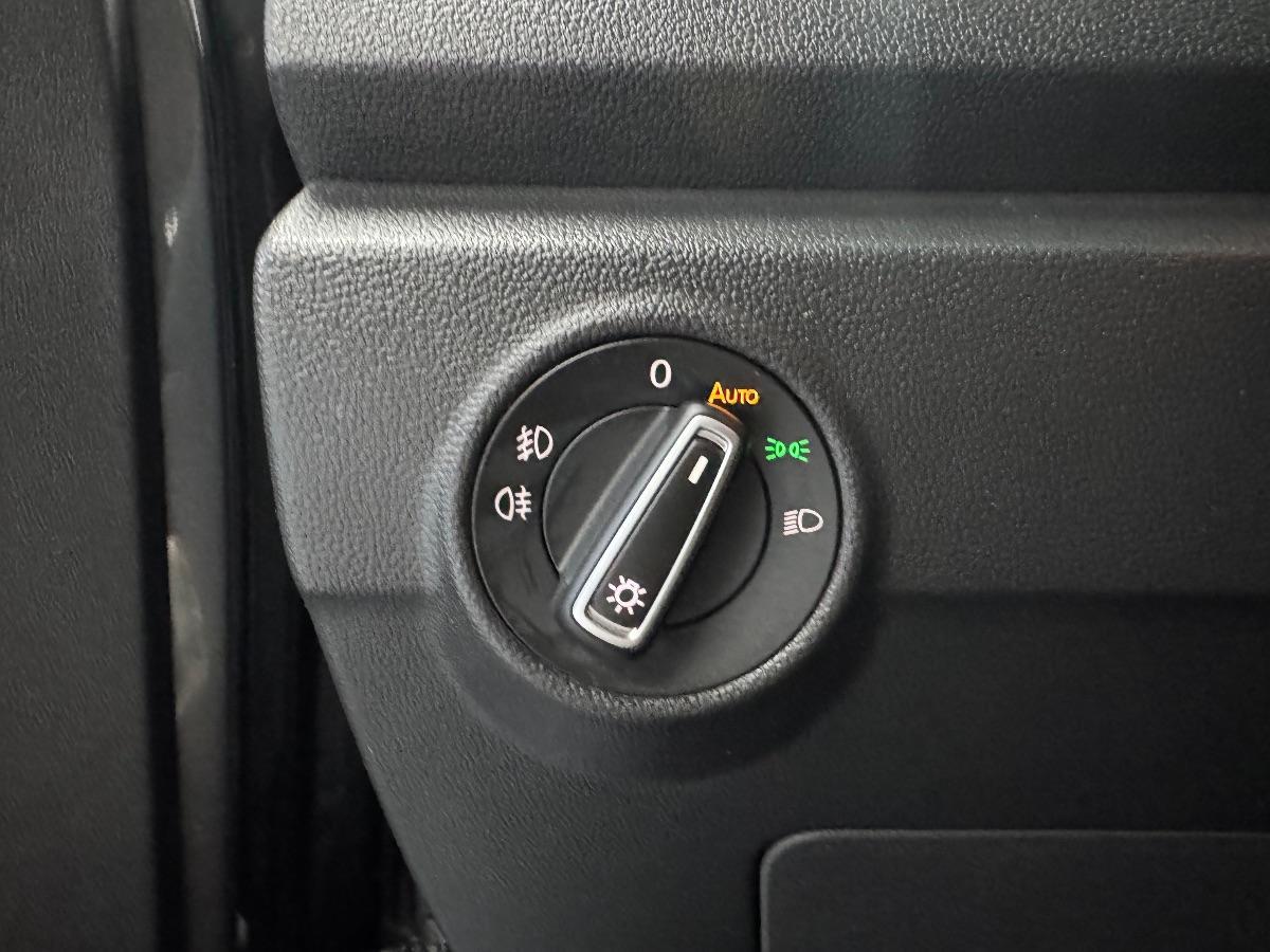 VOLKSWAGEN T-ROC 2.0 TDI DSG Business UNICO PROP/ NAVI/ CARPLAY