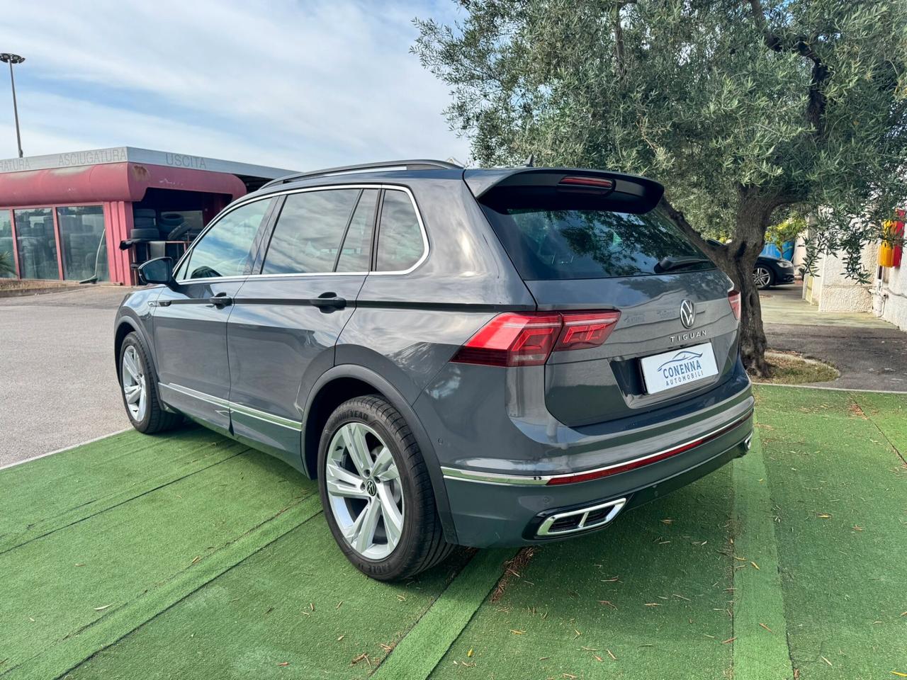 Volkswagen Tiguan 2.0 TDI 150 CV SCR DSG R-Line
