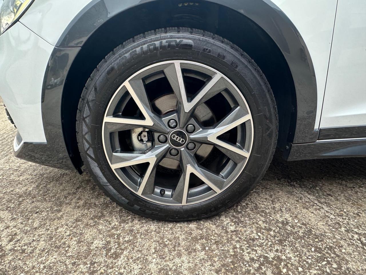 Audi A1 allstreet 30 TFSI Identity Contrast
