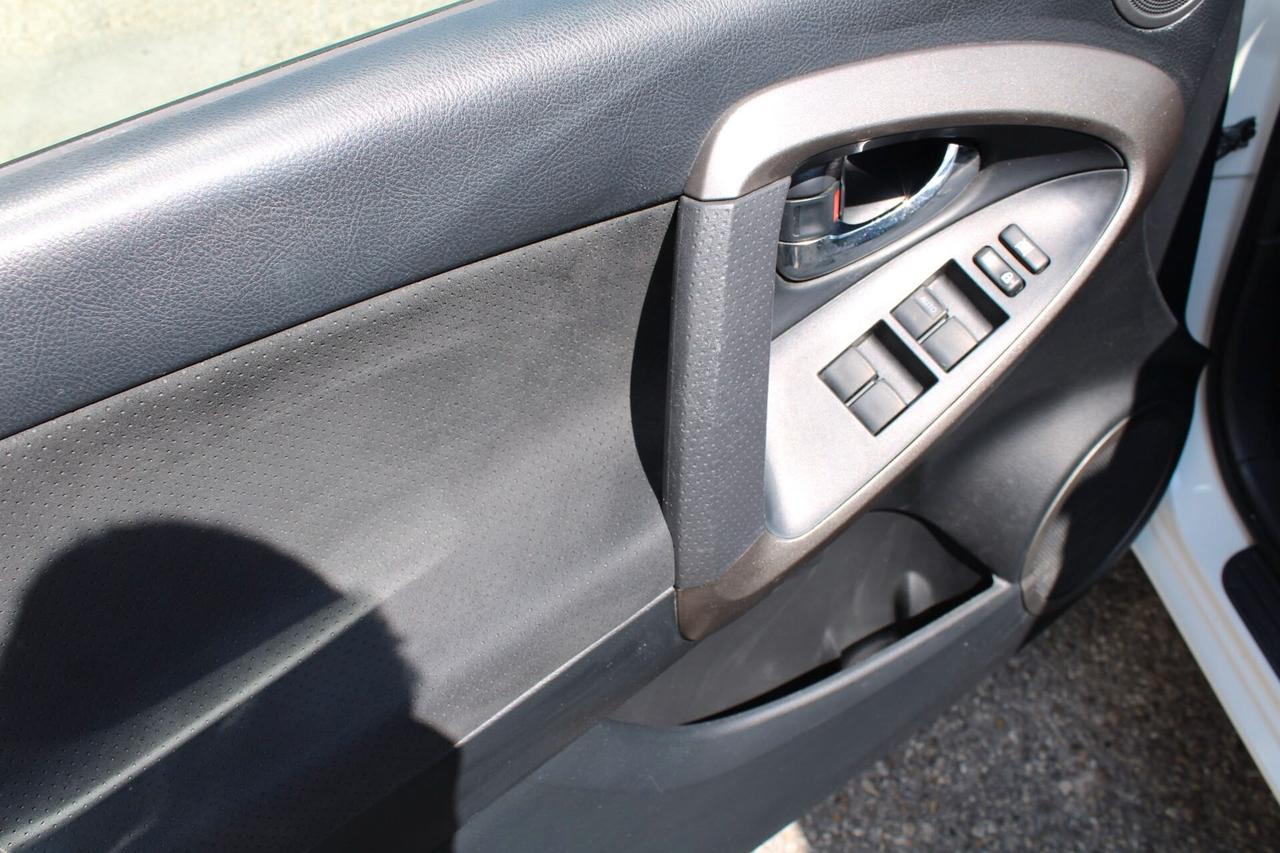 Toyota RAV 4 RAV4 2.2 D-4D 150 CV DPF Luxury