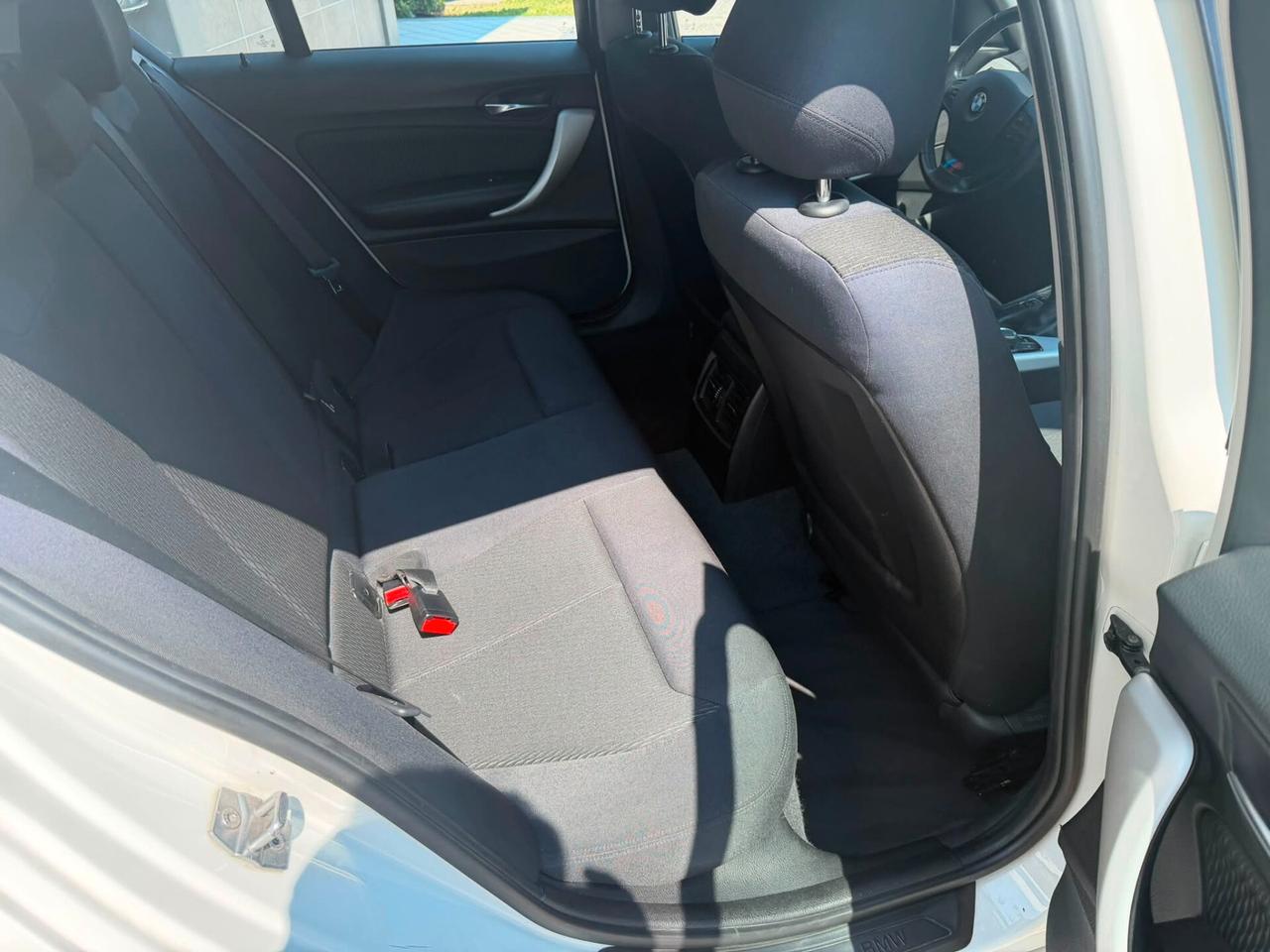 Bmw 118 118d 5p. Urban