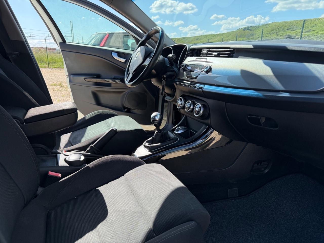 Alfa Romeo Giulietta 1.6 JTDm-2 105 CV