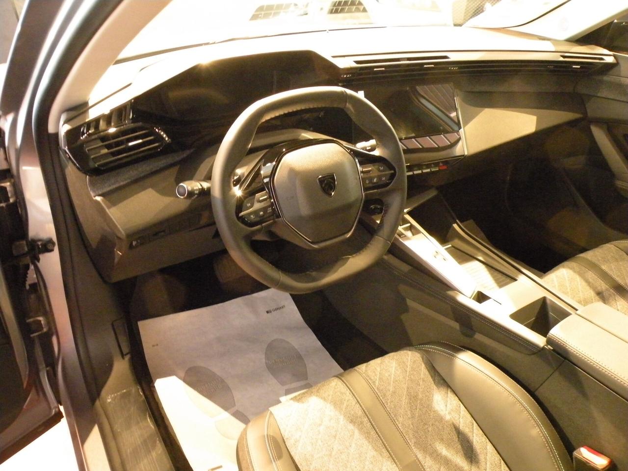 Peugeot 408 PureTech 130 S&S EAT8 Allure