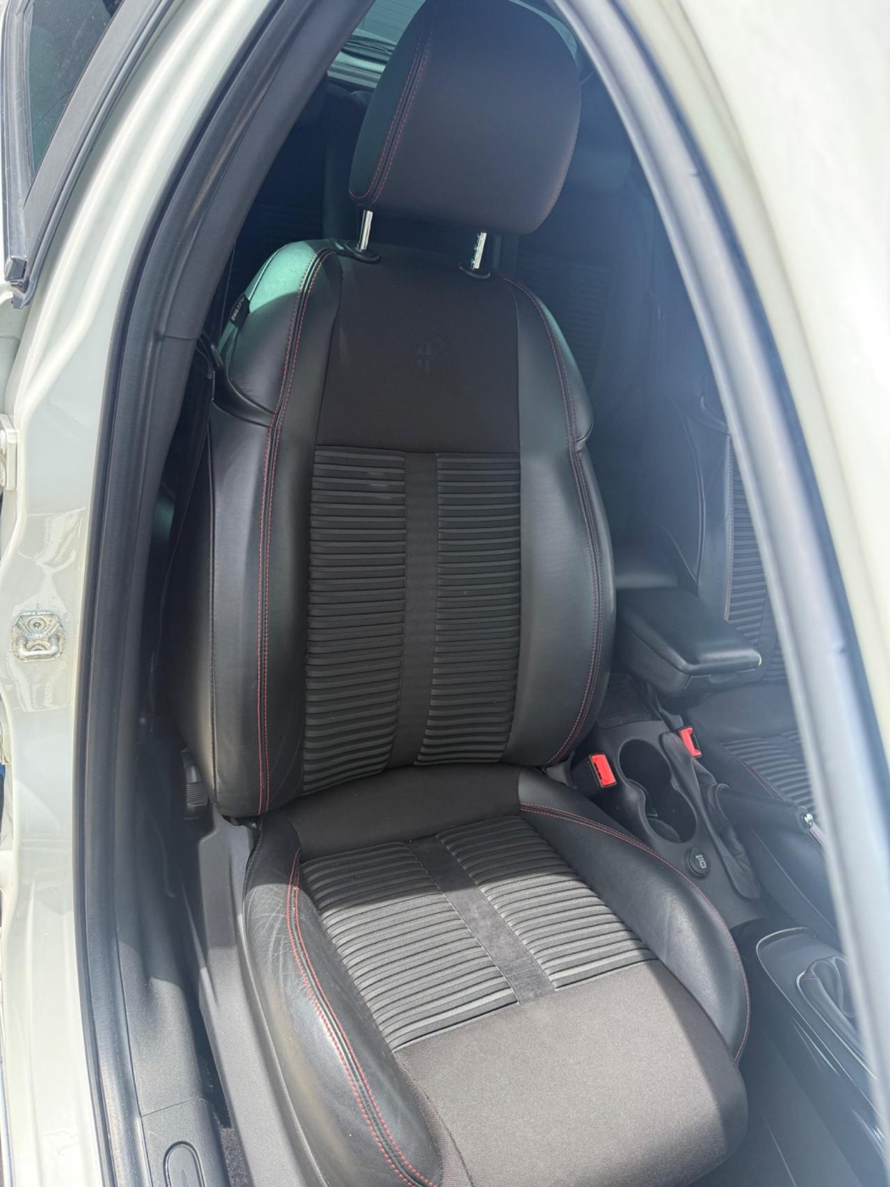 Alfa Romeo Giulietta 2.0 JTDm-2 140 CV Distinctive