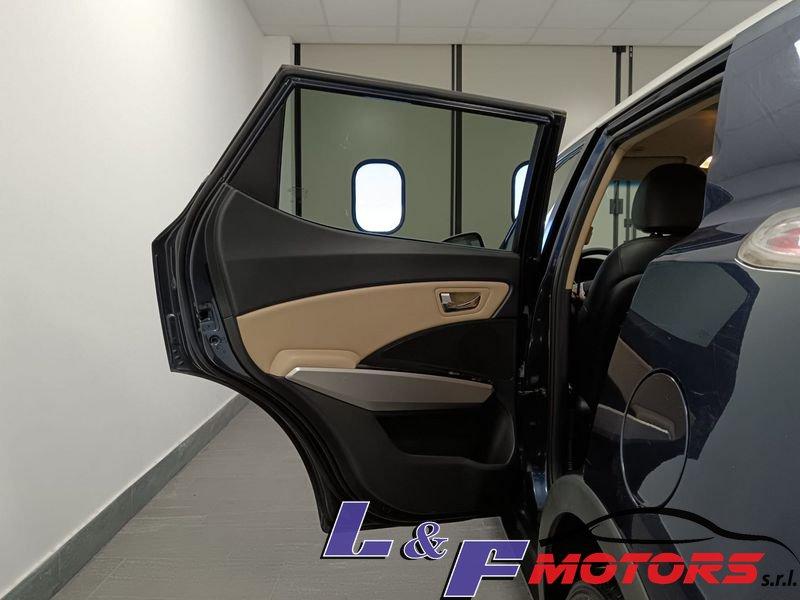 SsangYong Tivoli 1.6 D CAMBIO AUTOMATICO