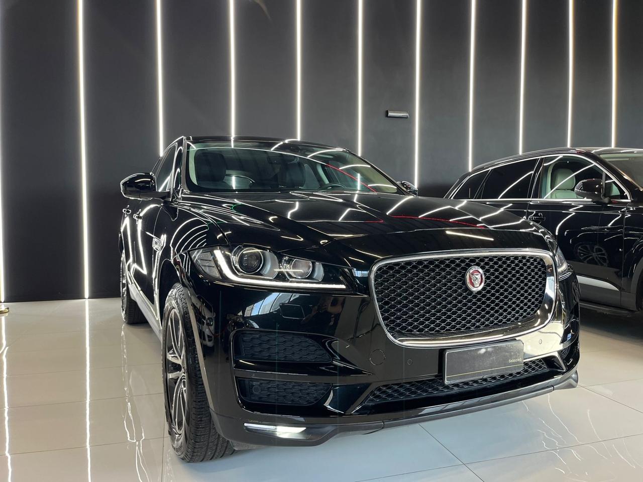 Jaguar F-Pace 2.0 D 180 CV AWD aut.Portfolio
