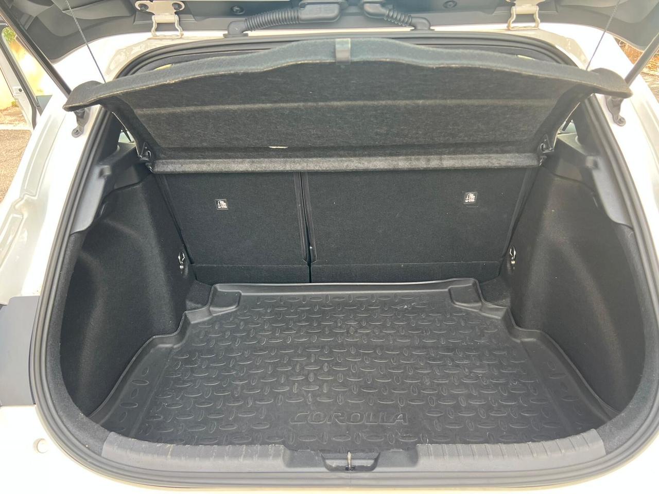 Toyota Corolla 1.8 Hybrid BIANCA