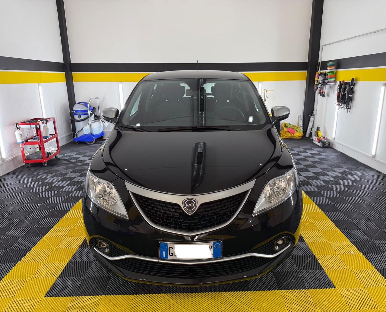 Lancia Ypsilon 1.0 FireFly 5 porte S&S Hybrid Silver Plus