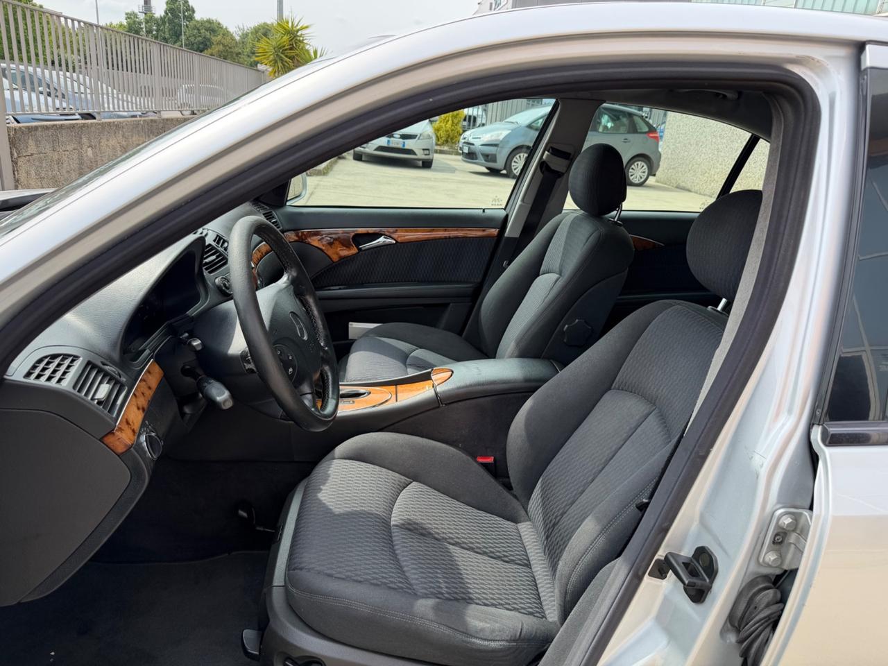 Mercedes-benz E 270 CDI cat Elegance