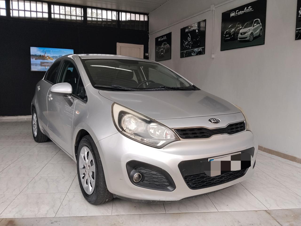 Kia Rio 1.1 diesel 75 CV 2013 CON GARANZIA