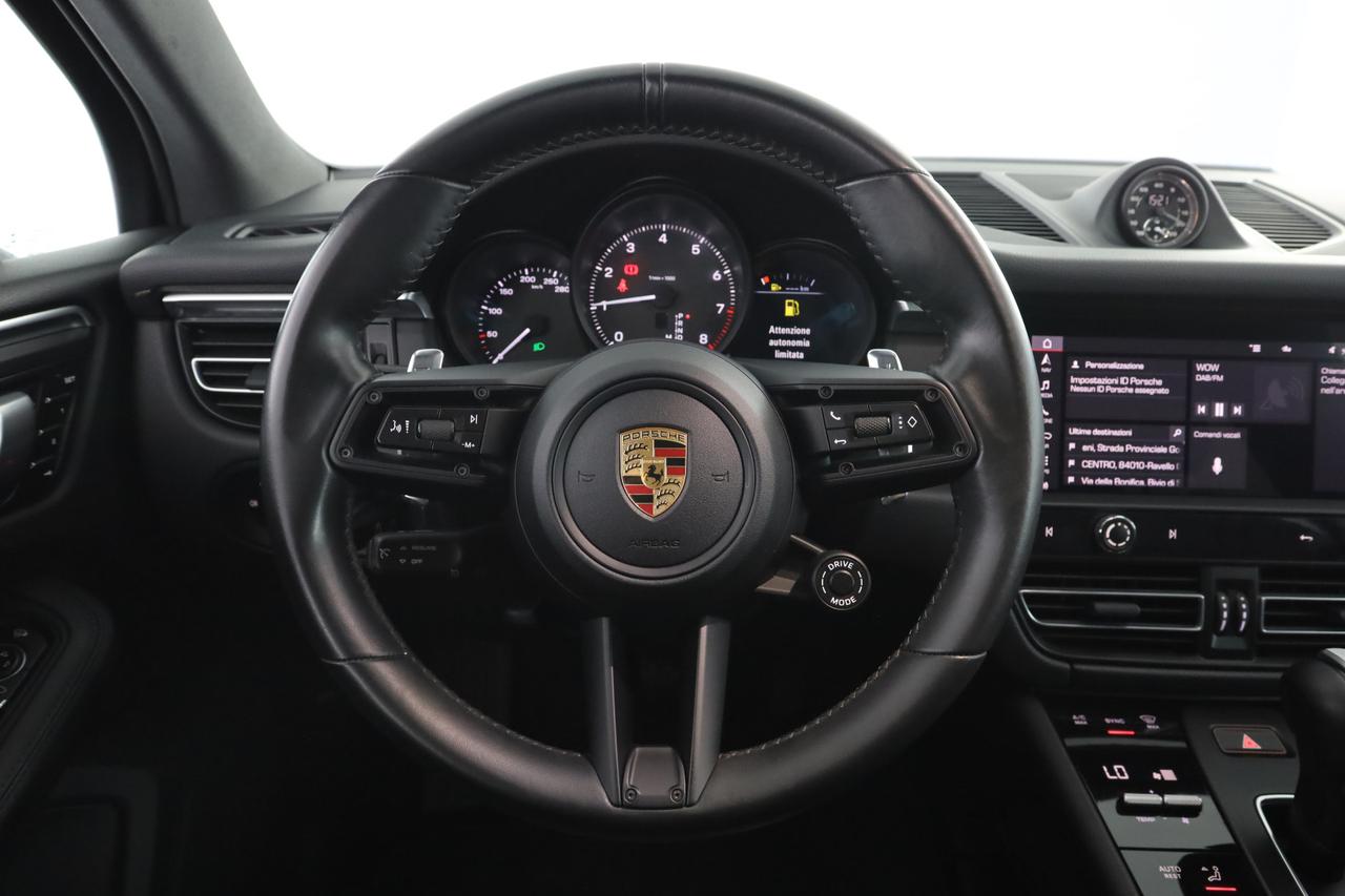 PORSCHE Macan 2.0
