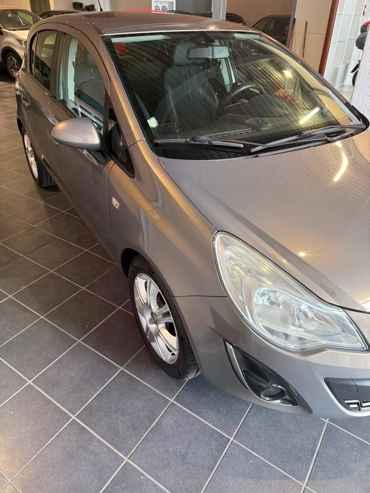 Opel Corsa 1.2 85CV 5 porte GPL-TECH -NEOPATENTATI