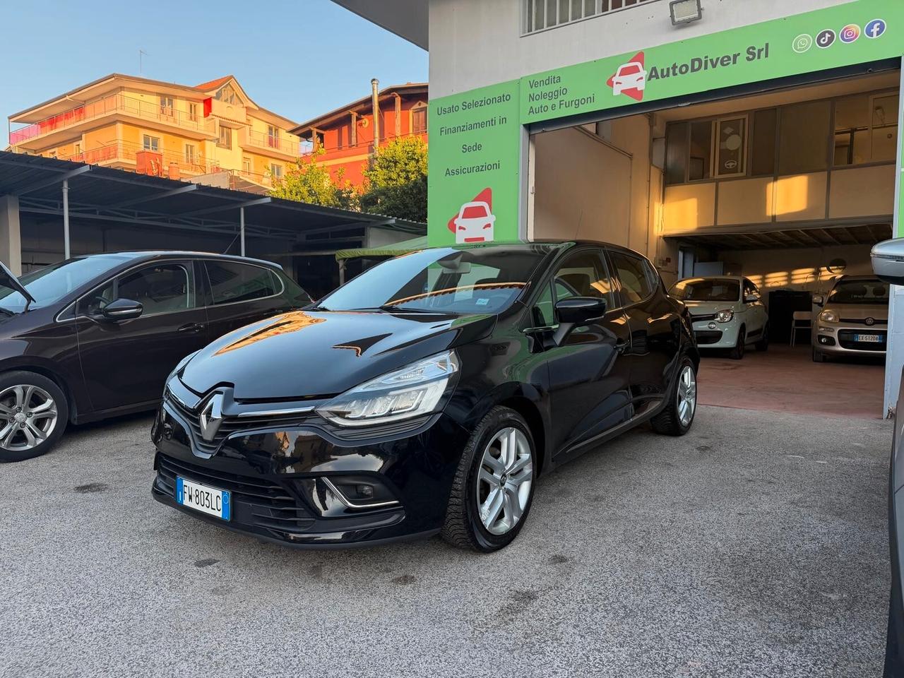 Renault Clio dCi 8V 90 CV 5 porte Moschino Zen