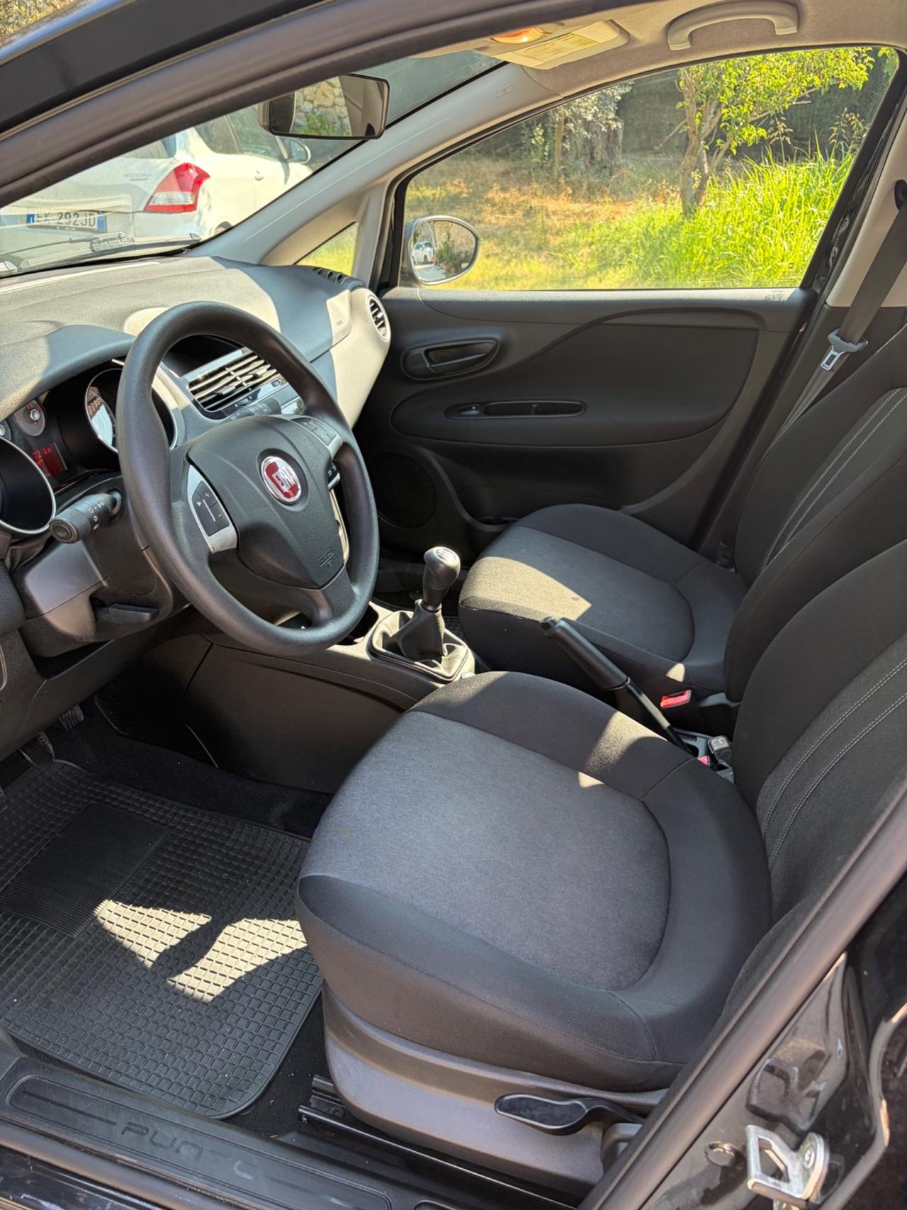 Fiat Punto 1.3 MJT 75CV SOLO 130M KM LEGGI ANNUNCIO