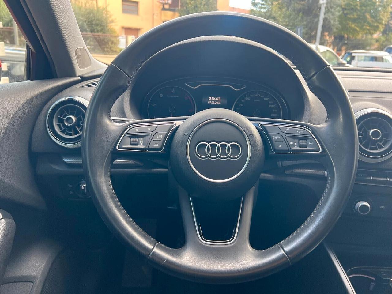 Audi A3 SPB 30 1.6 TDI Admired 49500 KM