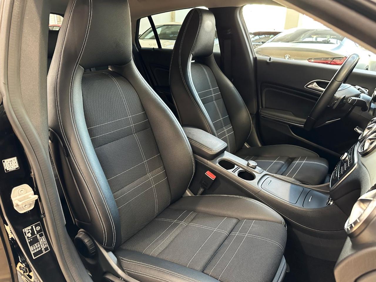 Mercedes CLA SW 220 d Sport 4matic auto - 18" - Camera - Navigatore