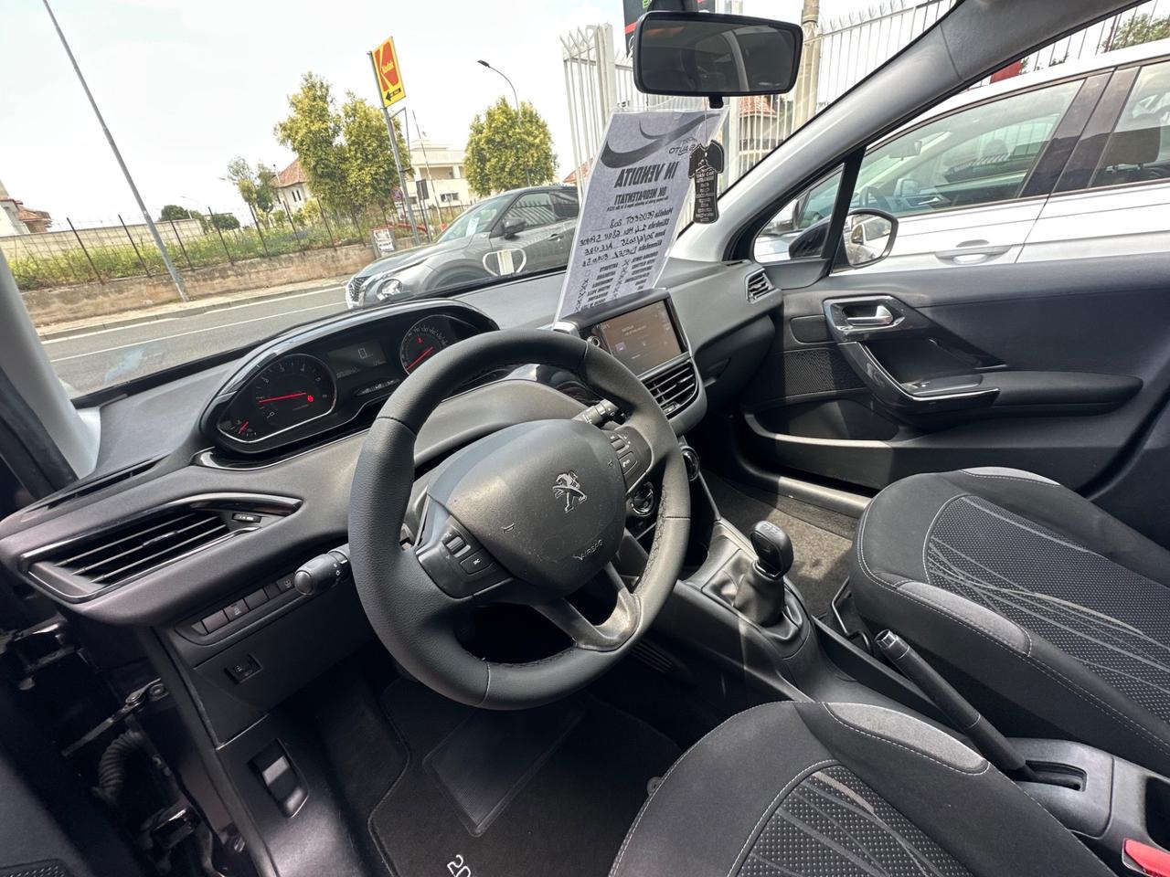 Peugeot 208 1.4 HDi 68 CV 5 porte Allure