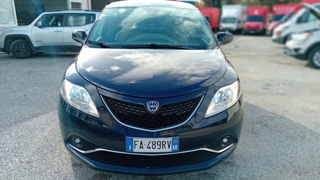 Lancia ypslon 1.3 mjt/95cv-t apr-2015