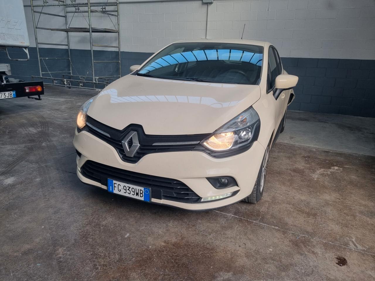 Renault Clio TCe 12V 90CV Start&Stop 5 porte Energy Intens