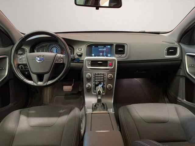 VOLVO V60 D2 1.6 Powershift Kinetic