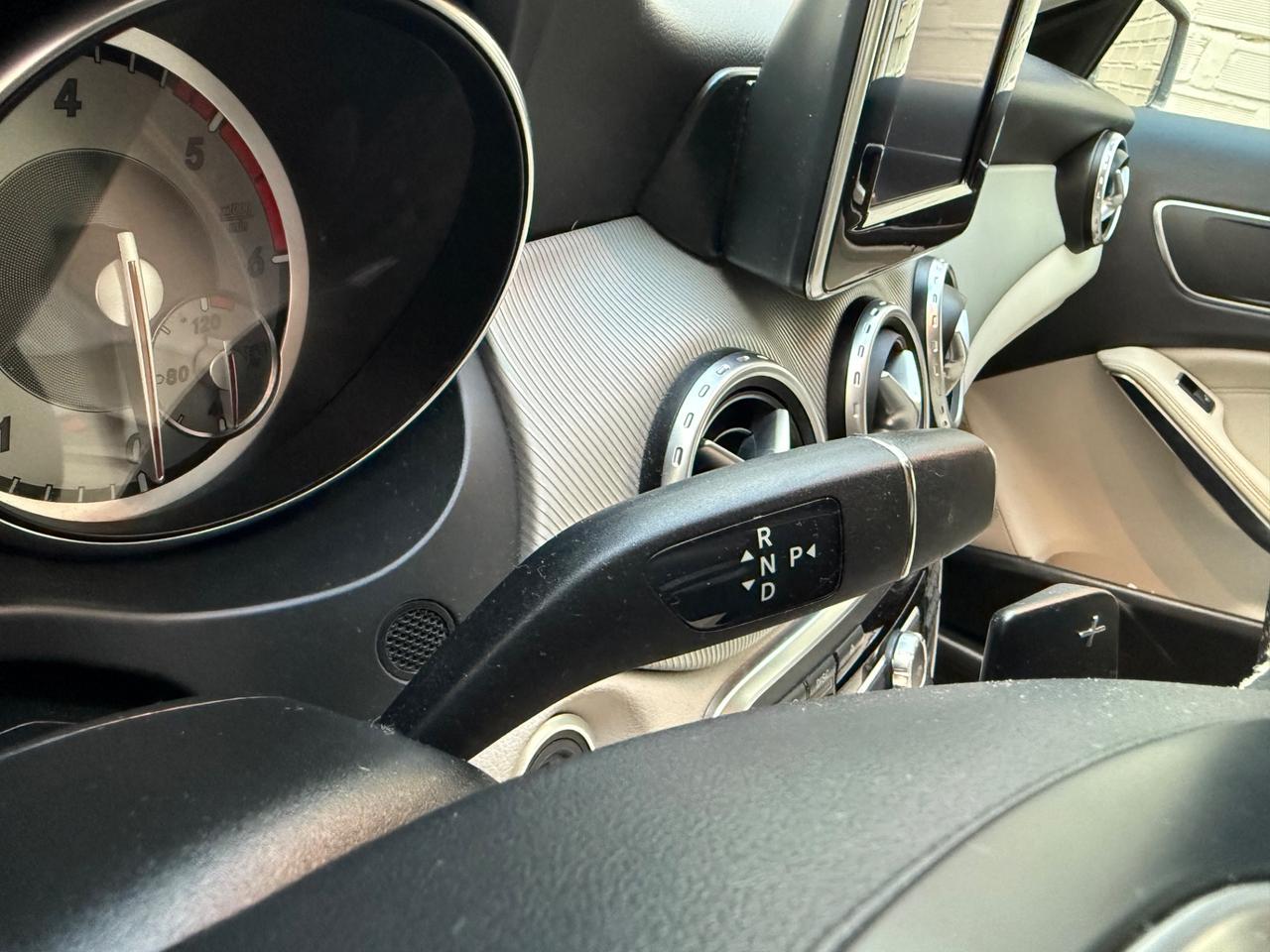 Mercedes-benz GLA 200 GLA 200 CDI Automatic Sport