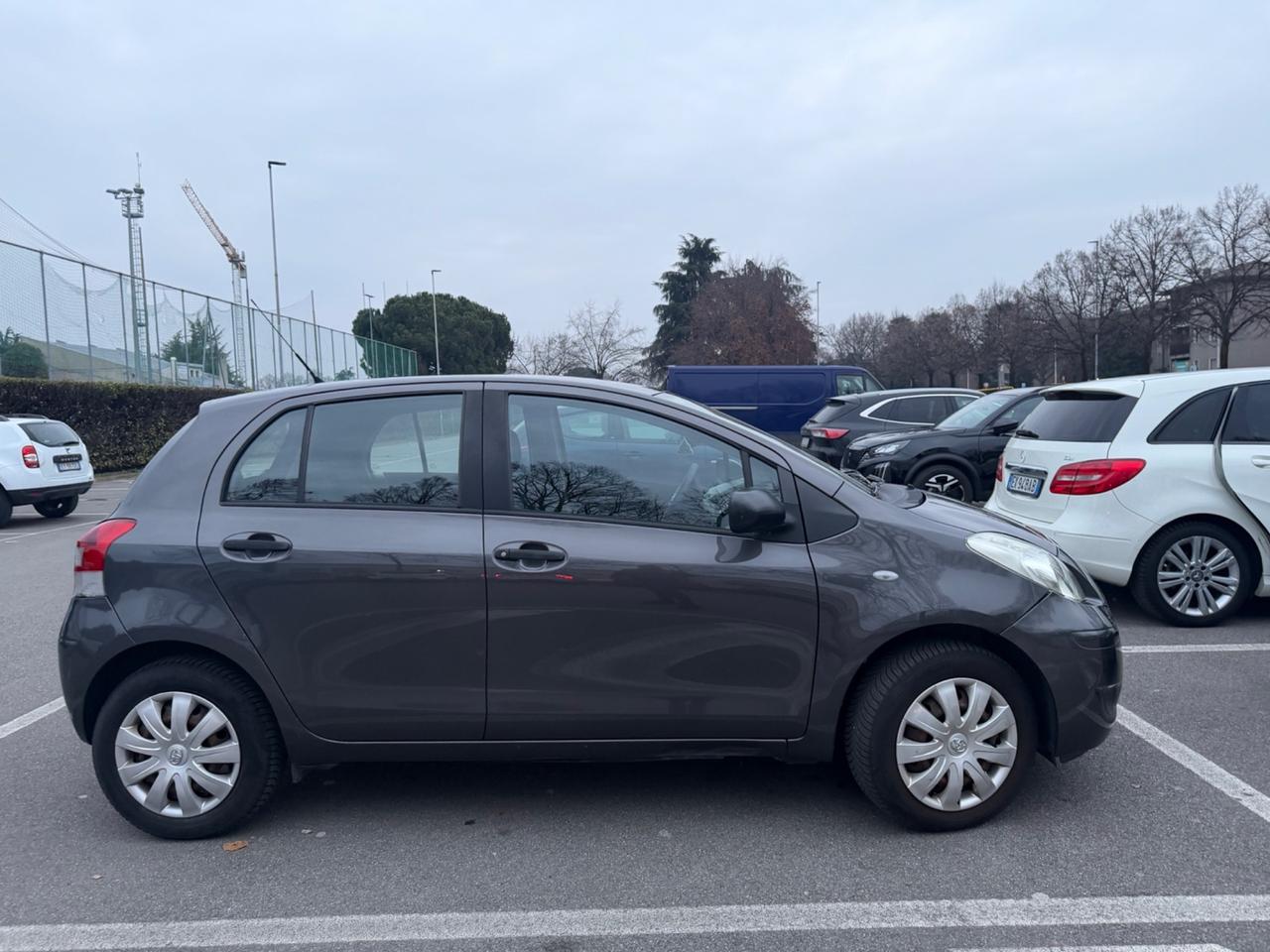 Toyota Yaris 1.0 5 porte