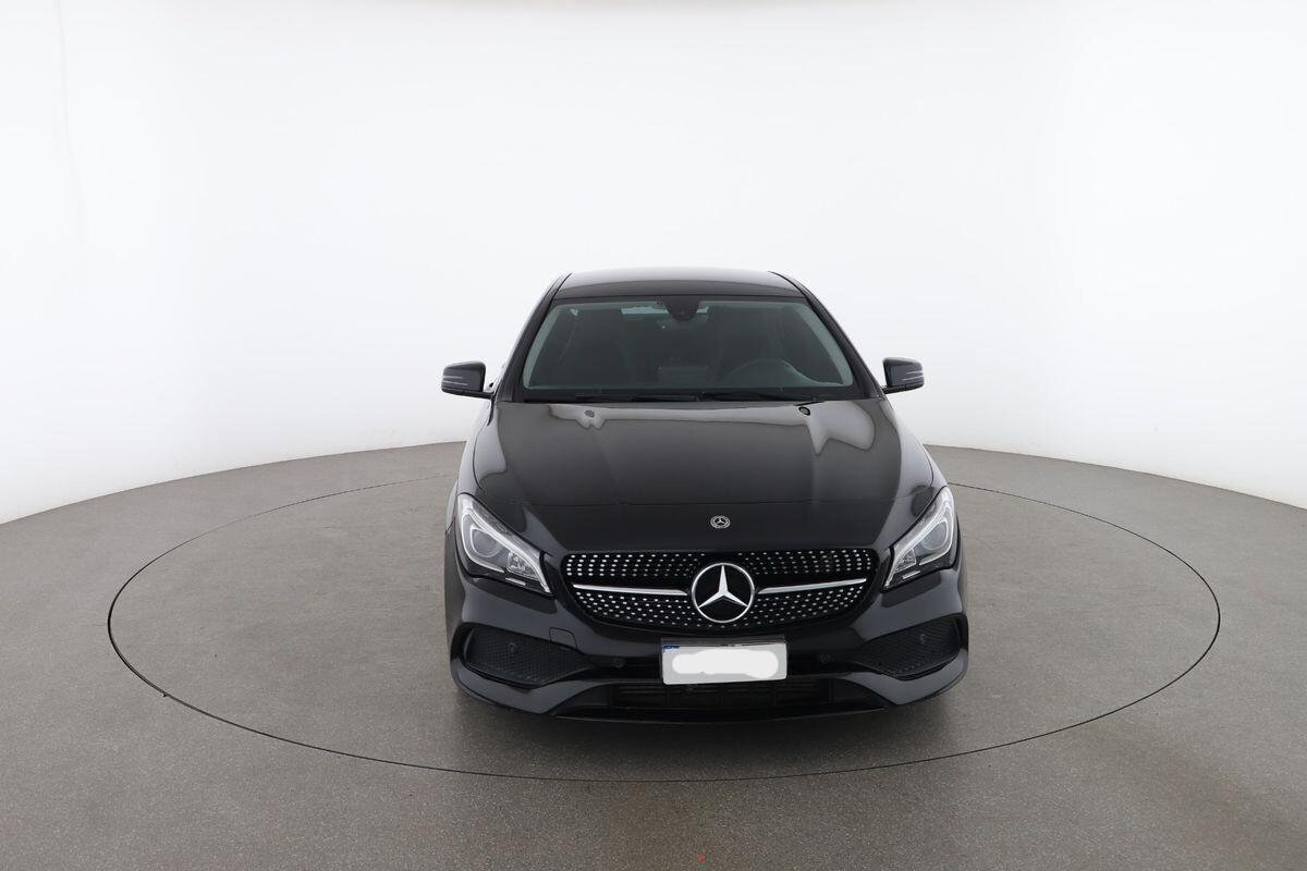 MERCEDES- BENZ CLA 200 D AMG PREMIUM
