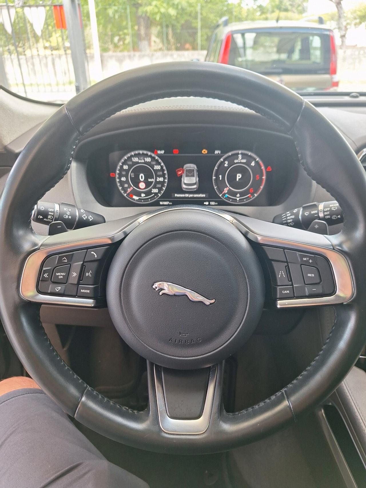 Jaguar F-Pace 2.0 D 240 CV AWD aut. Portfolio Tetto Panor Apribile
