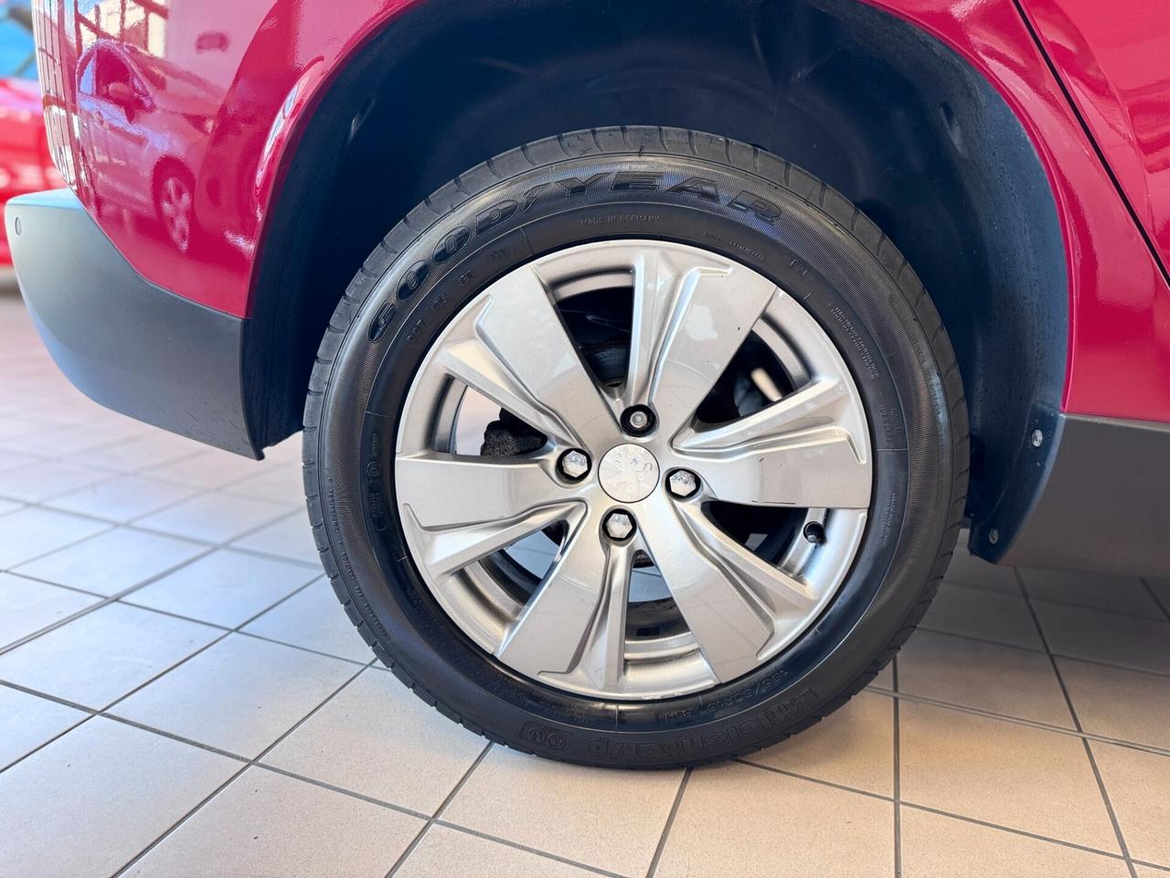 Peugeot 2008 BlueHDi 100 Allure