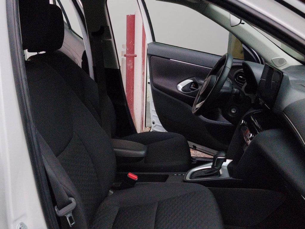 TOYOTA Yaris cross 1.5h active fwd 115cv e-cvt del 2025