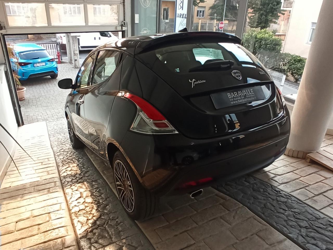 Lancia Ypsilon 1.0 FireFly 5 porte S&S Hybrid Ecochic Gold