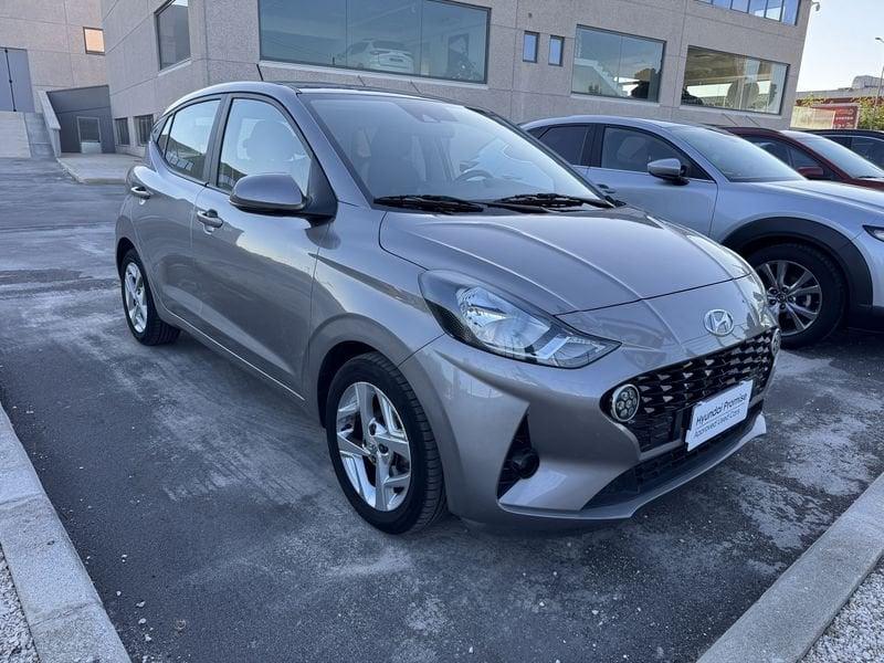 Hyundai i10 1.0 MPI Tech + Connect
