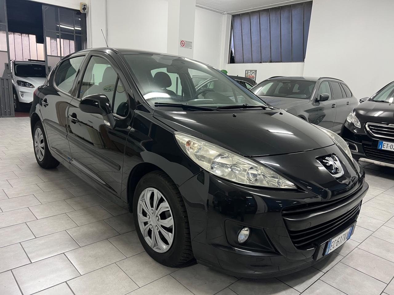 Peugeot 207 1.4 8V 75CV 5p. X Line