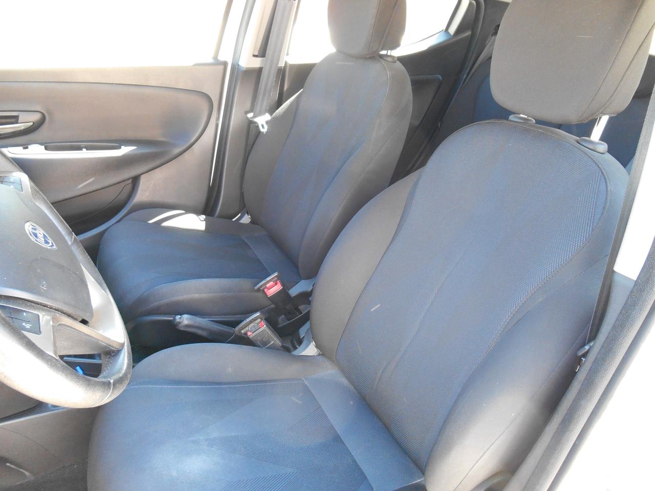 Lancia Ypsilon 1.2 69 CV 5 porte S&S KM.43.000 UNICO PROPRIETARIO OK NEOPATENTATI
