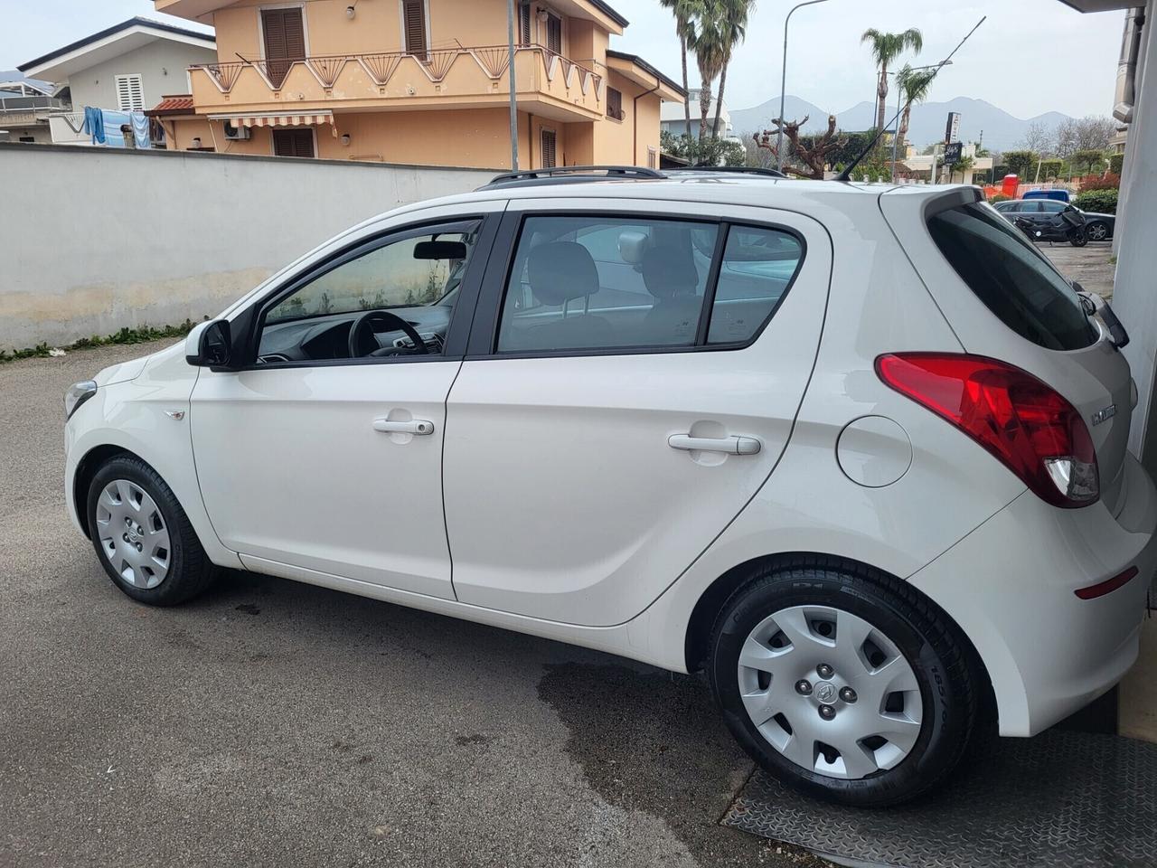 Hyundai i20 1.2 5p. Classic 05/2013 KM 81000