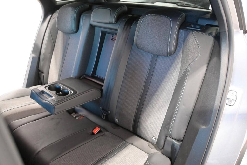 PEUGEOT 3008 1.5 BLUEHDI 130CV EAT8 SeS ALLURE PACK ( FARI LED - I-COCKPIT - CRUISE - NAVI - MIRROR - PDC - TELECAMERA POST. - CERCHI 18 )