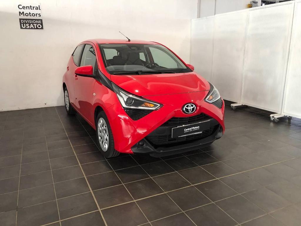 Toyota Aygo 5 Porte 1.0 VVT-i x-play