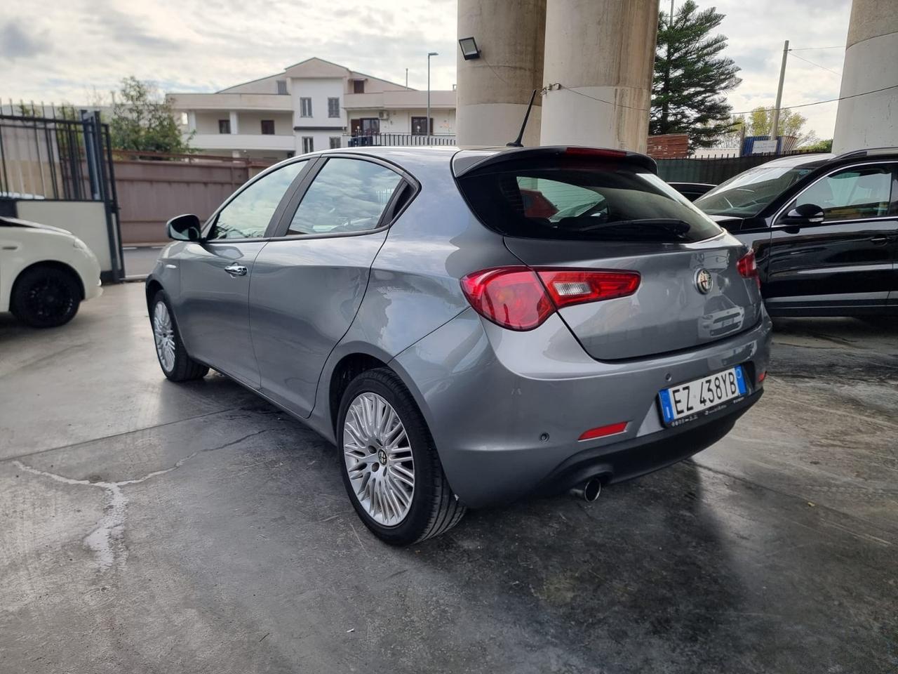 Alfa Romeo Giulietta 1.6 JTDm-2 105 CV Exclusive